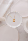 Load image into Gallery viewer, Birth Flower Necklace - April - Daisy
